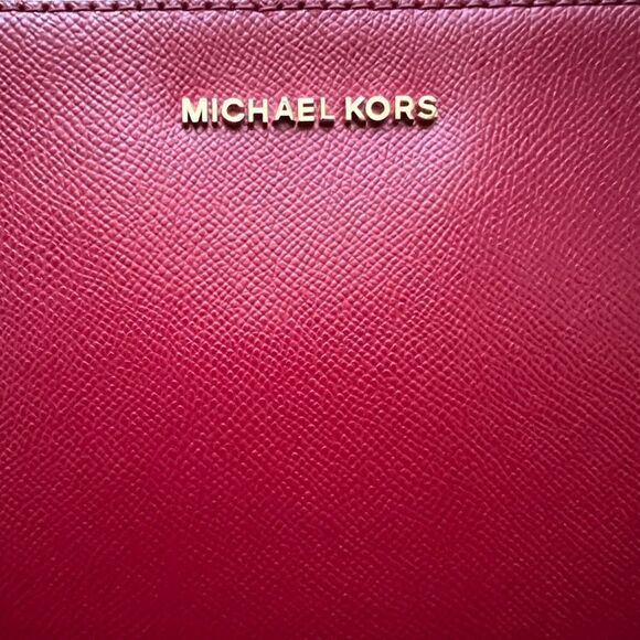 Michael Kors Jet Set Saffiano Leather Merlot East West Crossbody Satchel - Picture 1 of 16
